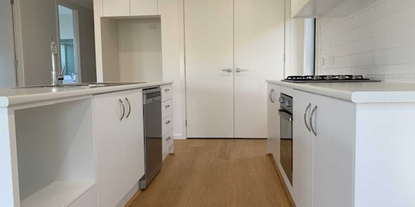 8 Contour Rd Austral