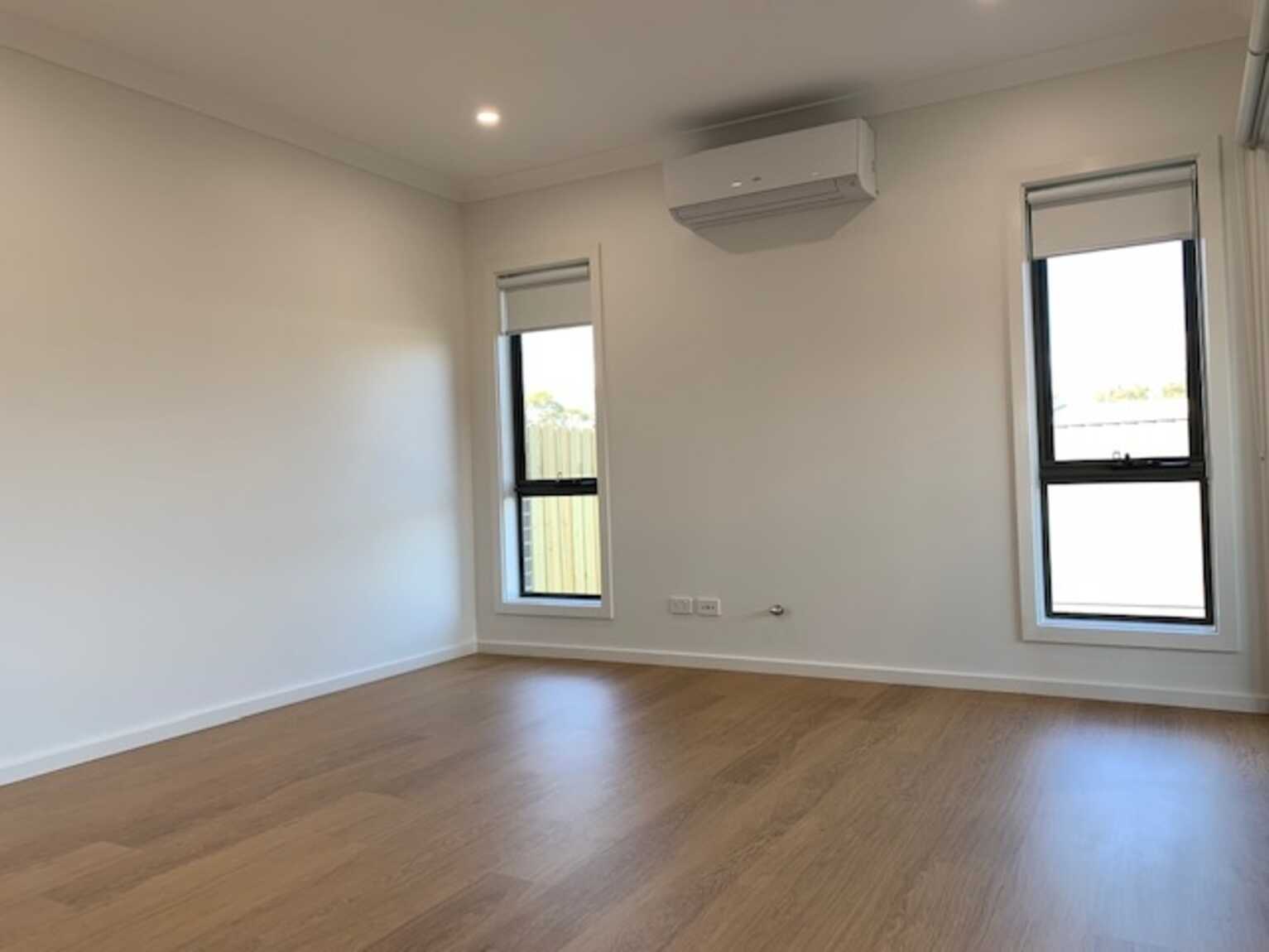 8 Contour Rd Austral