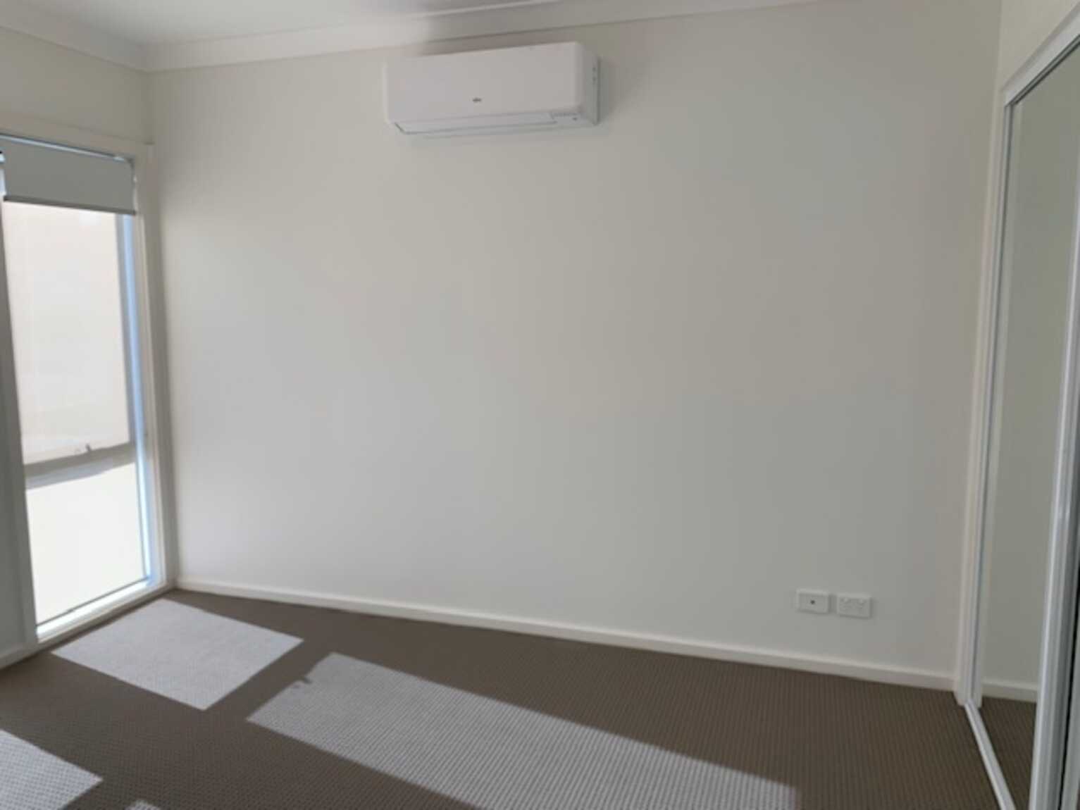 8 Contour Rd Austral