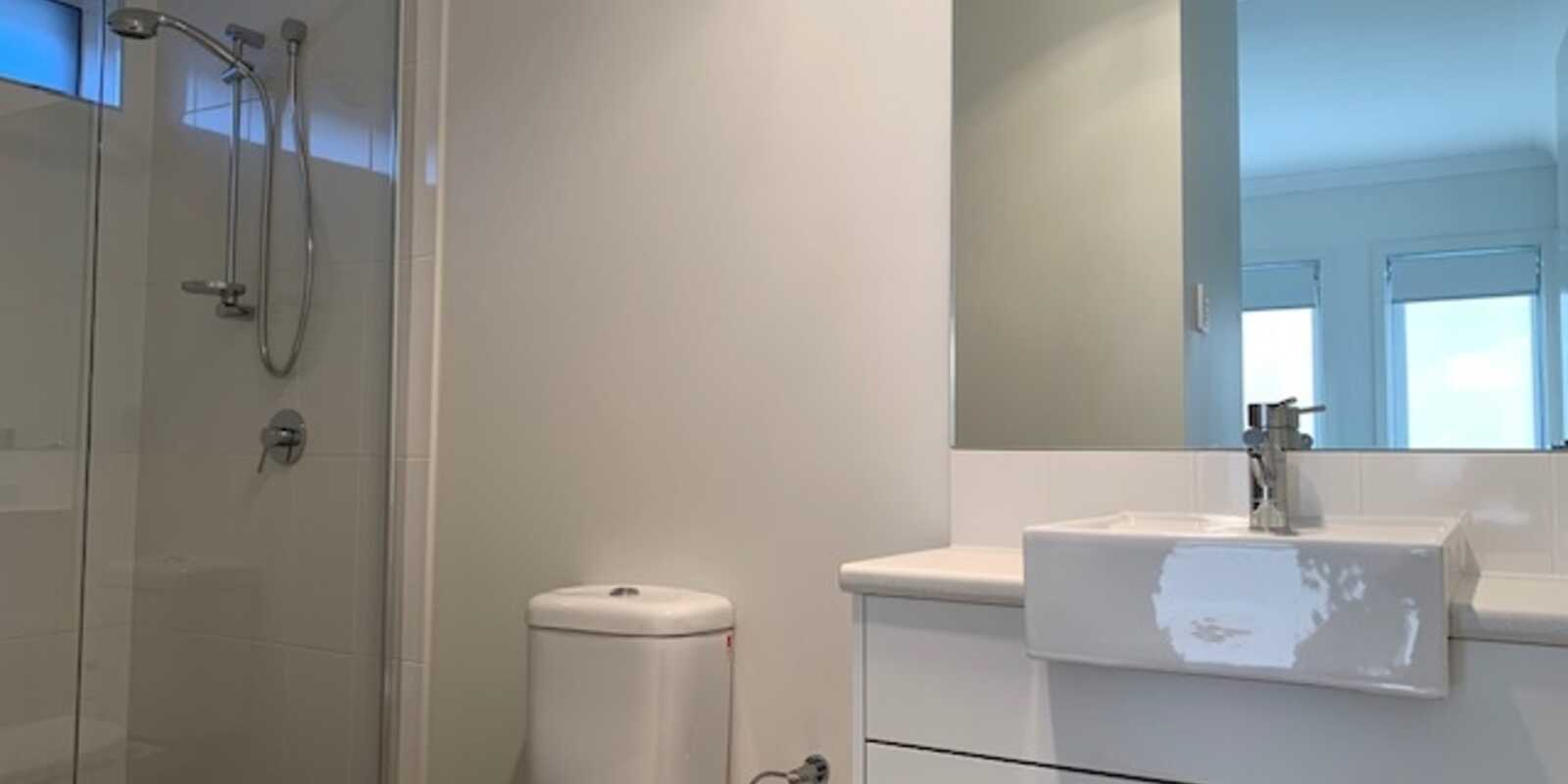 8 Contour Rd Austral