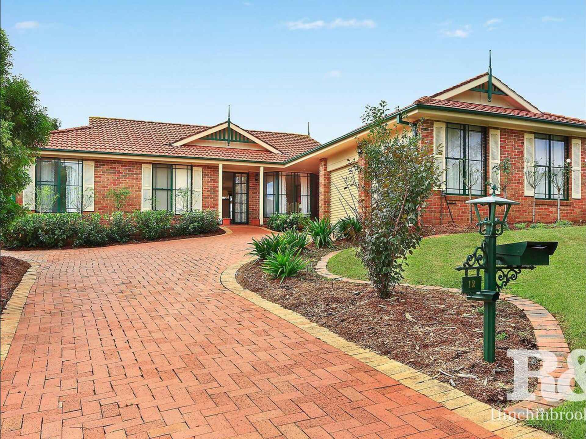 12 Packenham Place Mount Annan