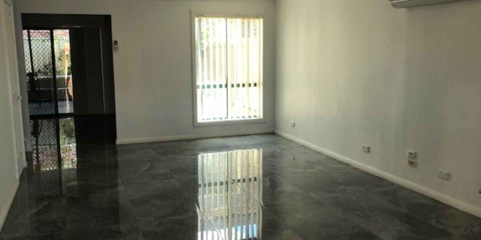 1B Skain Place Horningsea Park 1B Skain Place Horningsea Park