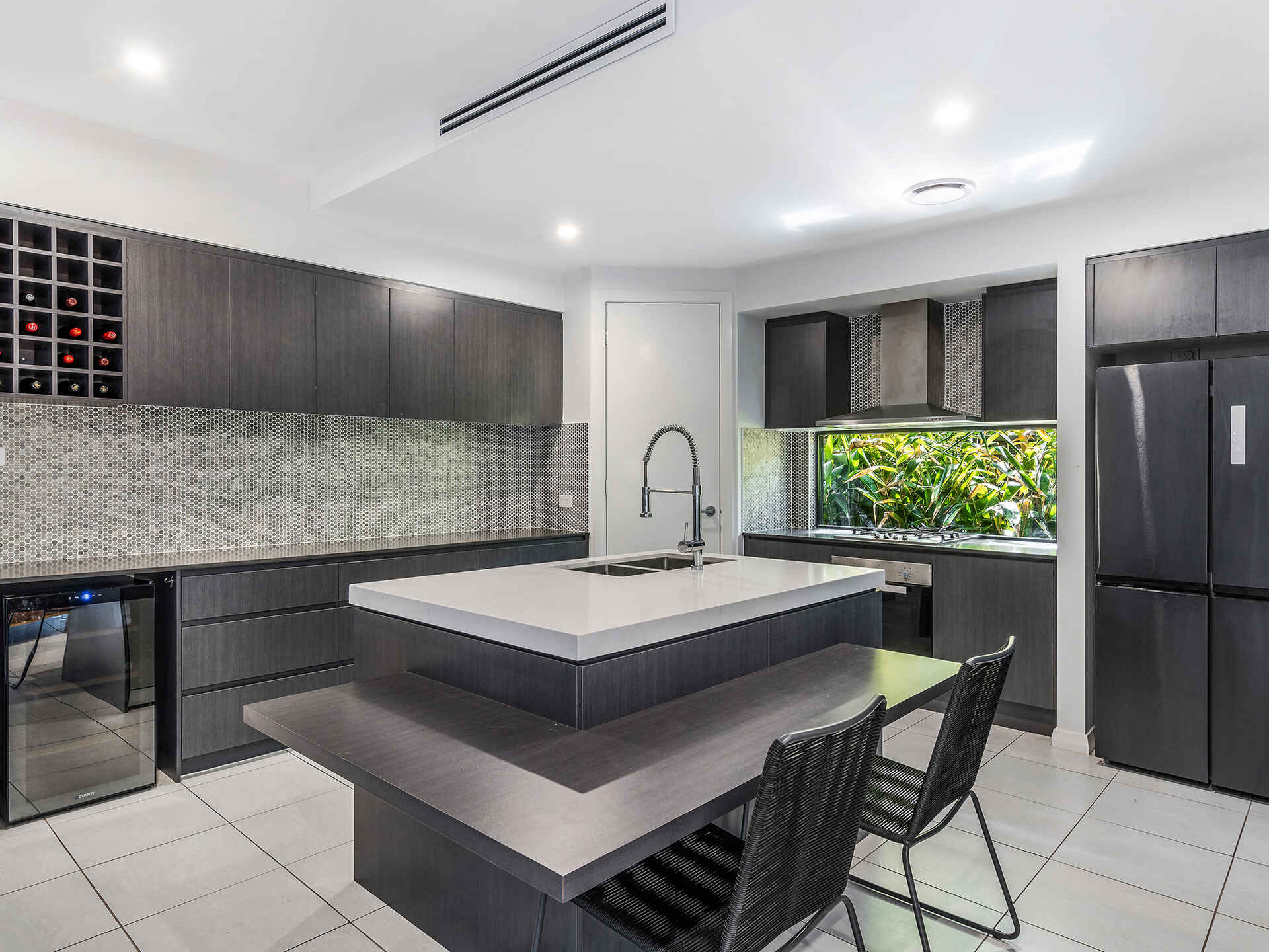 32 Gibbs Crescent Catherine Field