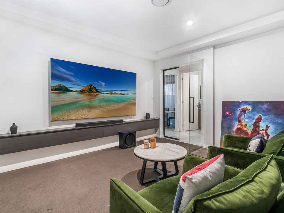 32 Gibbs Crescent Catherine Field