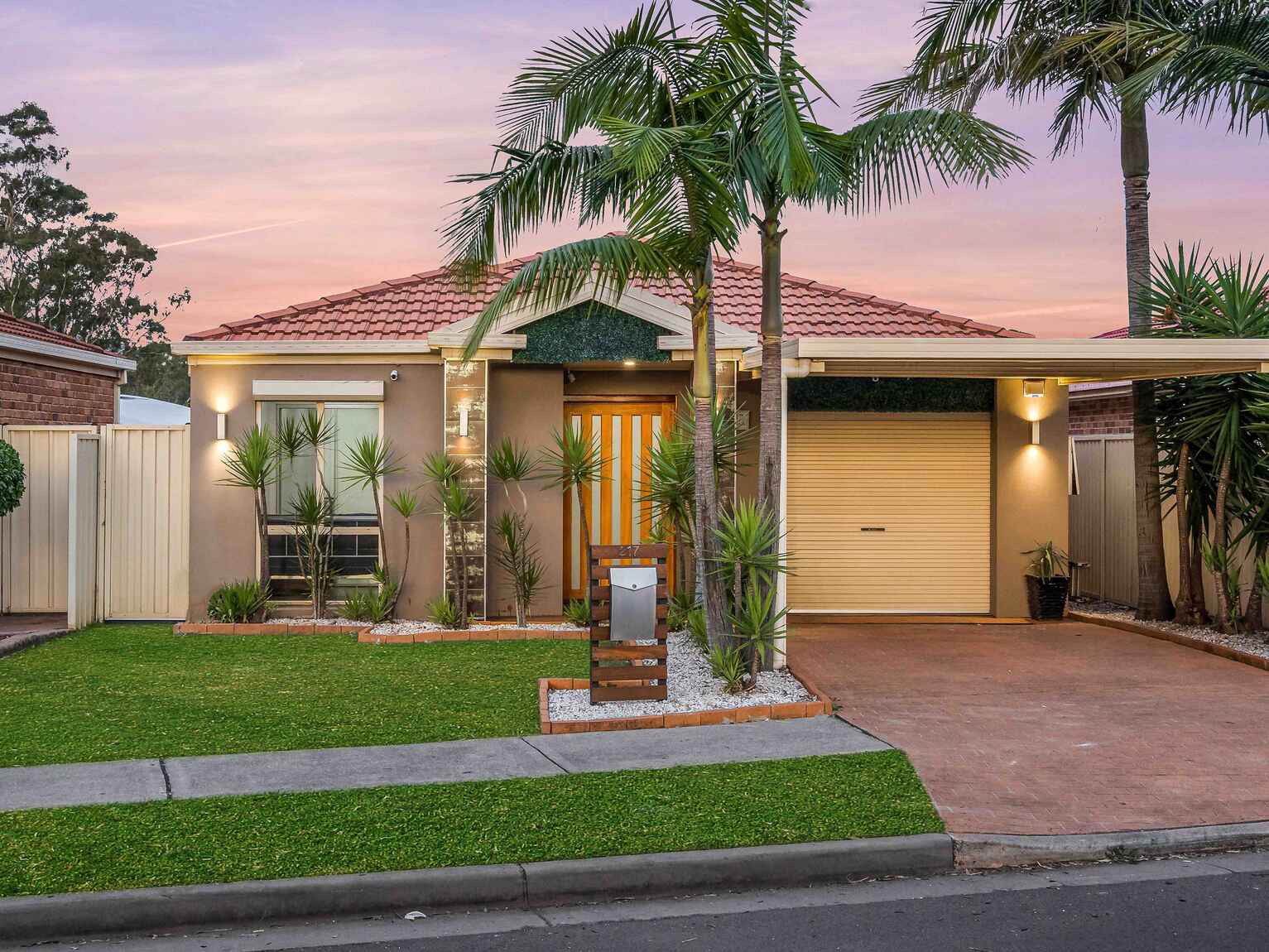 217 Whitford Road Green Valley