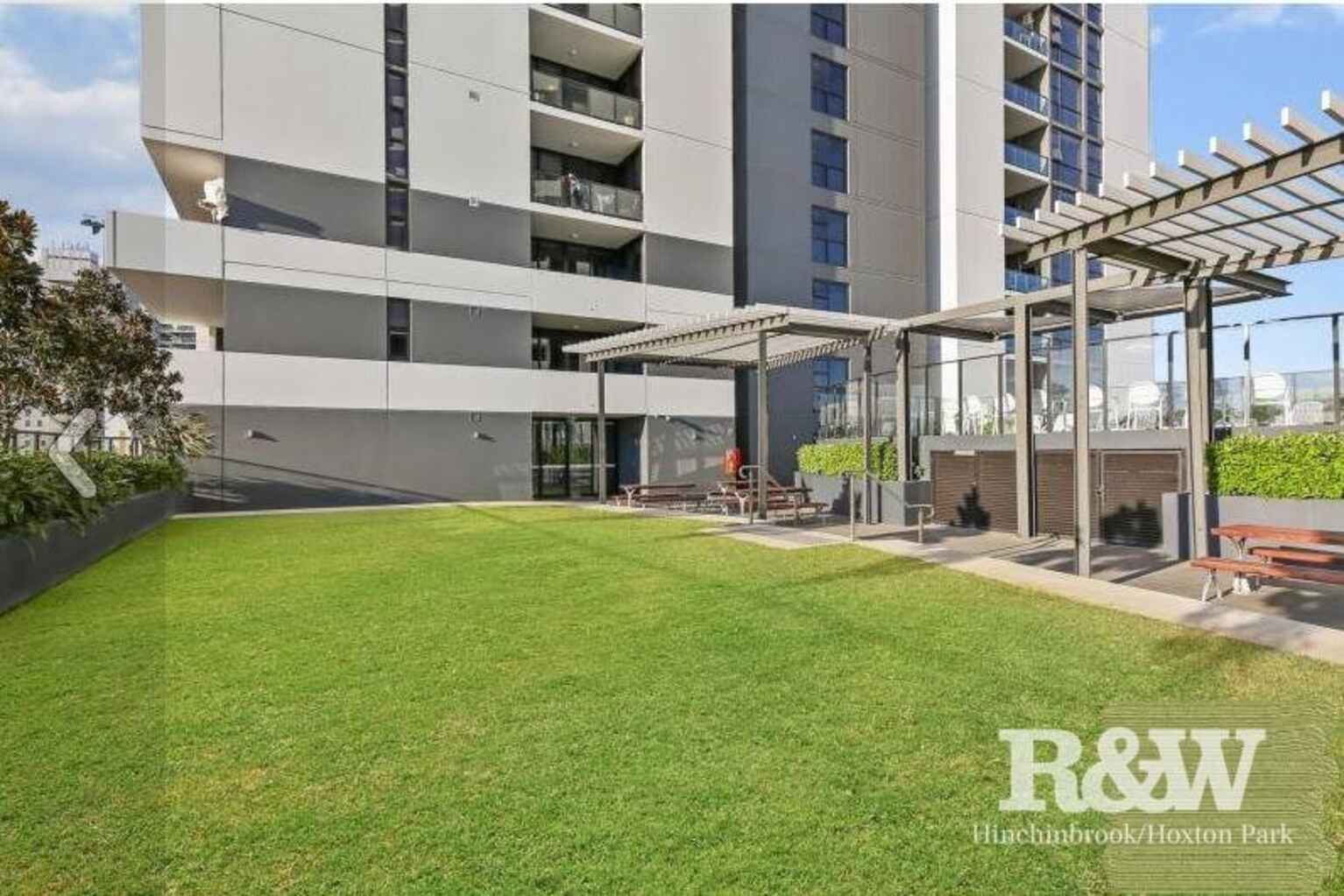 2201/420 Macquarie Street Liverpool