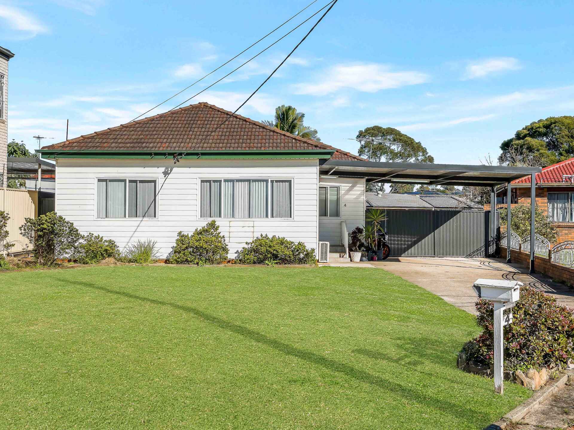 4 Arana Place Cabramatta West