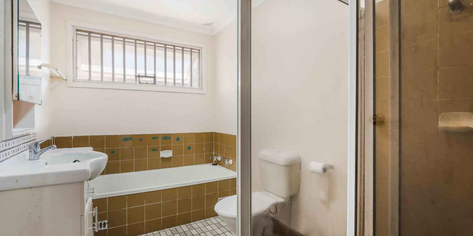 3 Canberra Street St Johns Park 3 Canberra Street St Johns Park