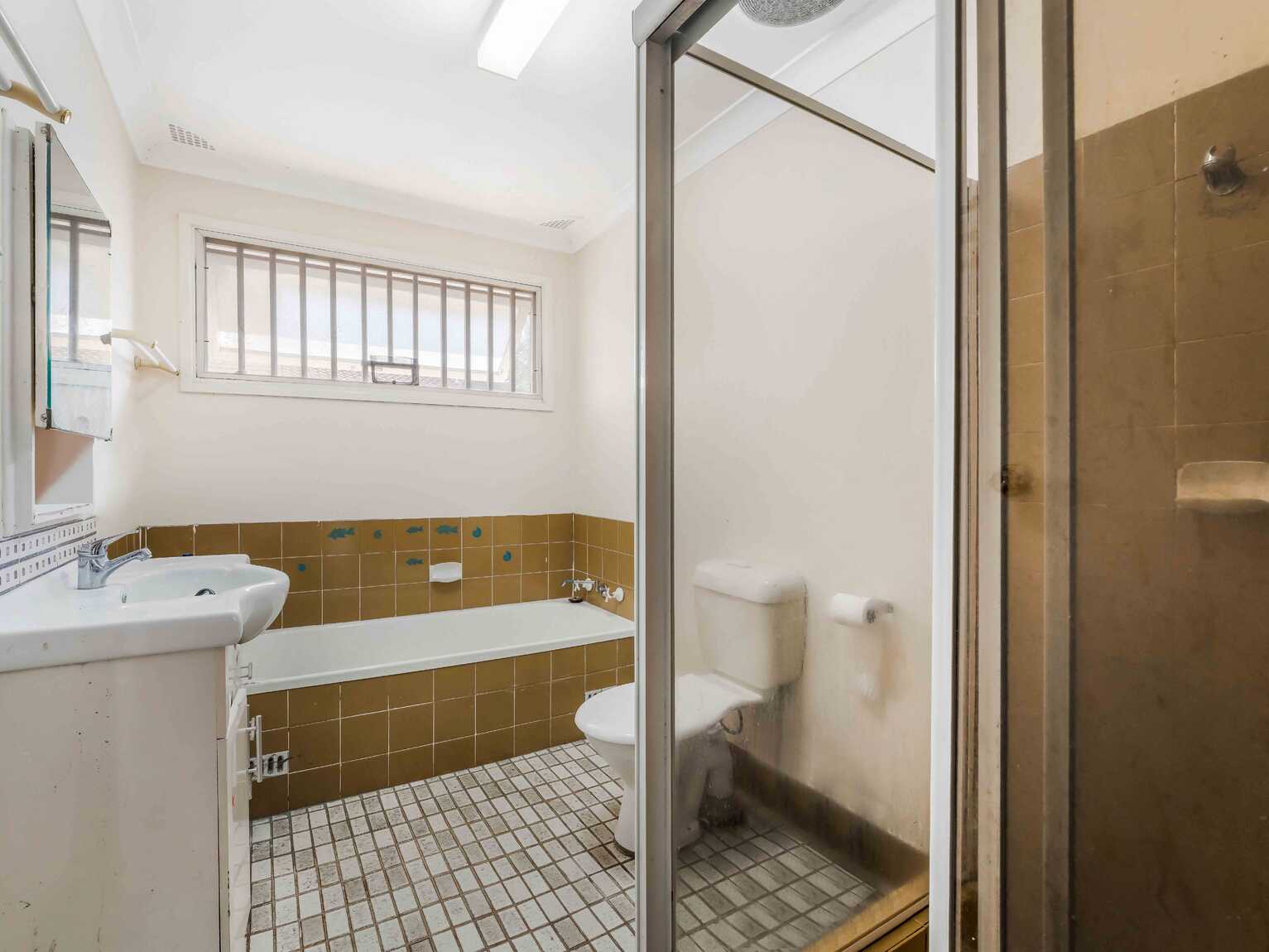 3 Canberra Street St Johns Park 3 Canberra Street St Johns Park