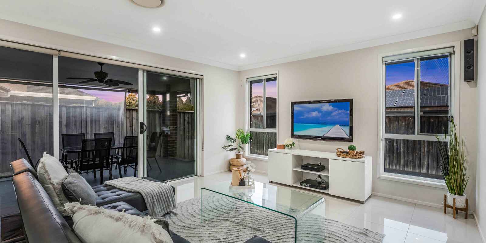 166 Rosedale Circuit Carnes Hill 166 Rosedale Circuit Carnes Hill