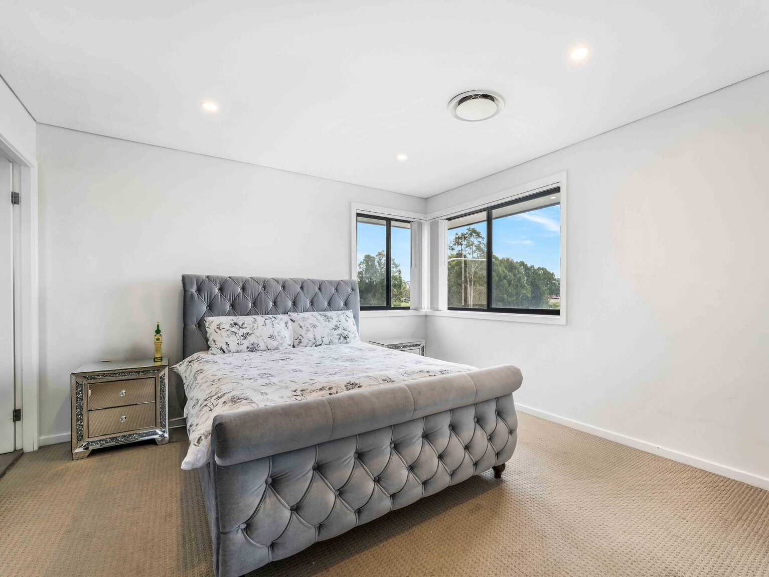 2a Warialda Way Hinchinbrook