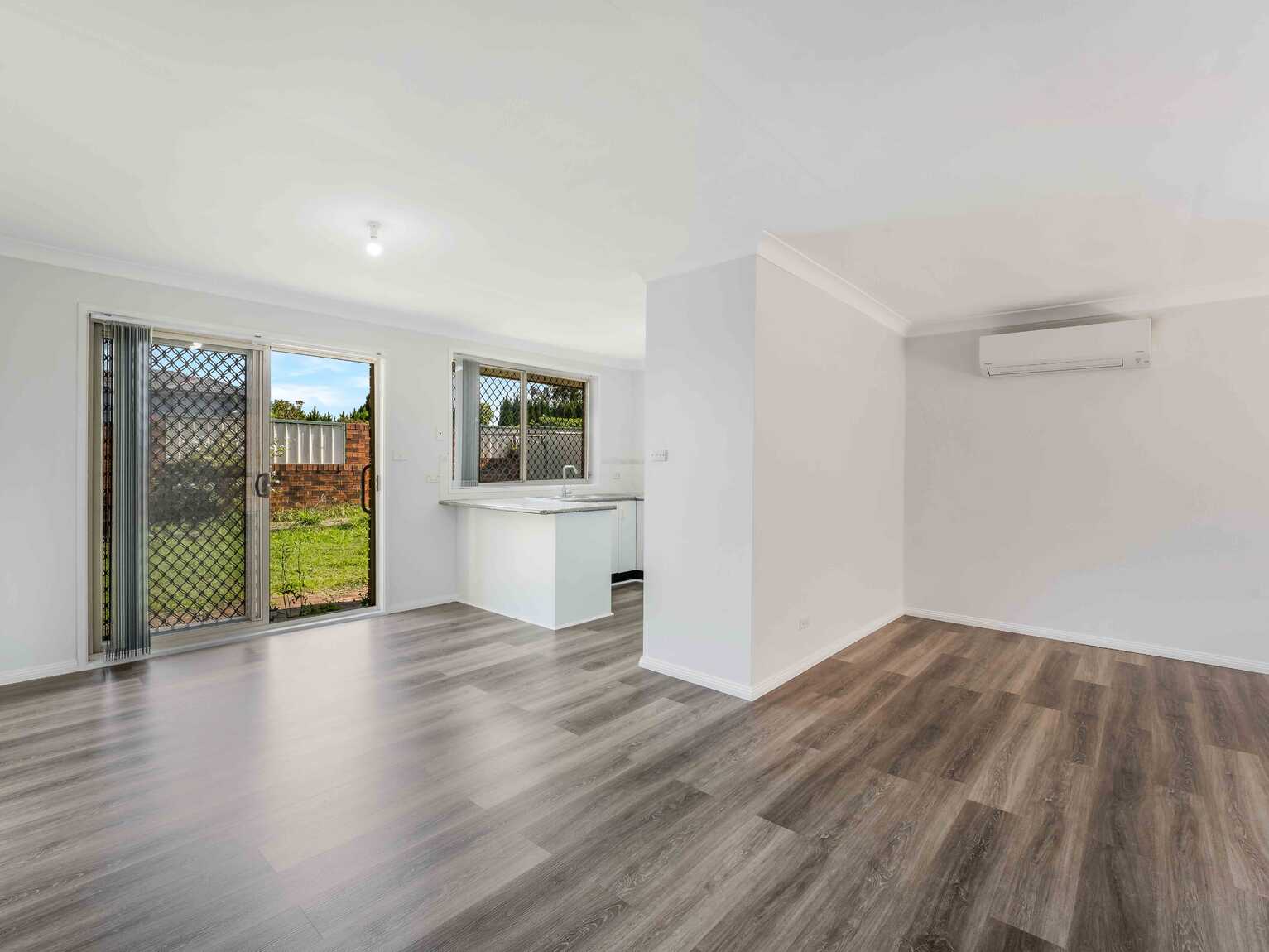 1/130 Glenfield Road Casula 1/130 Glenfield Road Casula