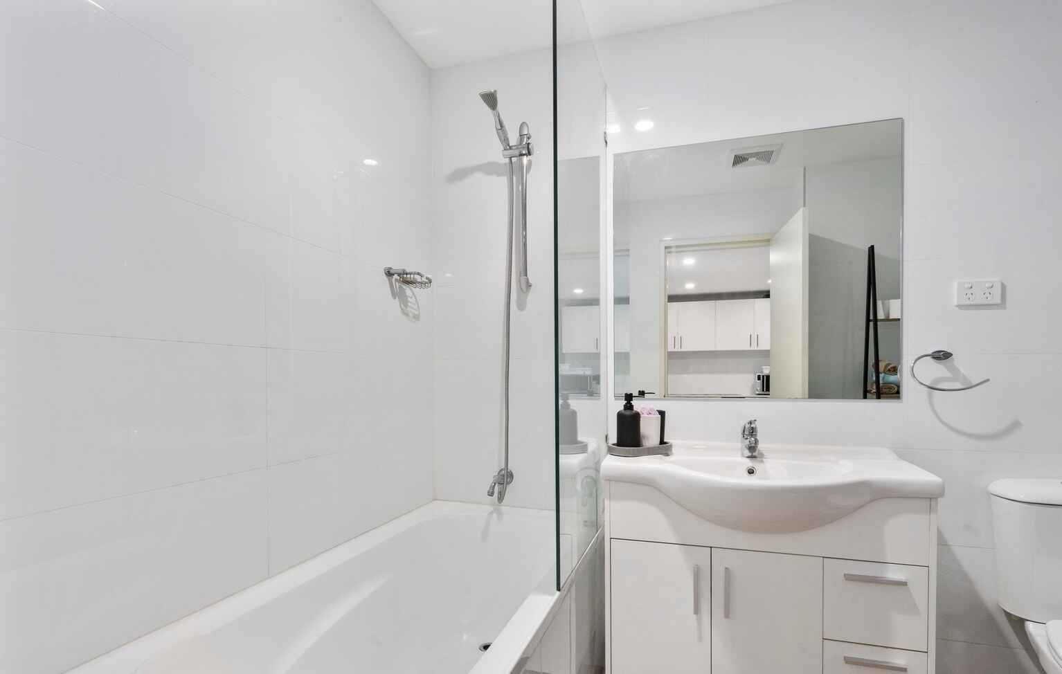 2/15-17 Castlereagh Street Liverpool 2/15-17 Castlereagh Street Liverpool