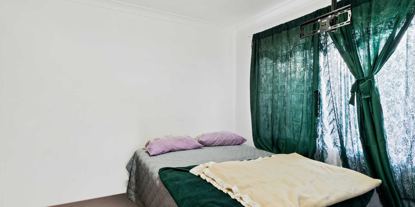 15 Byron Bay Cl Hoxton Park 15 Byron Bay Cl Hoxton Park