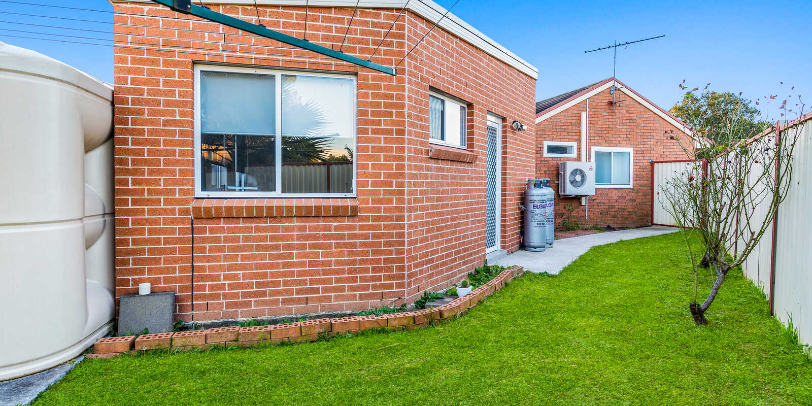 15 Byron Bay Cl Hoxton Park 15 Byron Bay Cl Hoxton Park