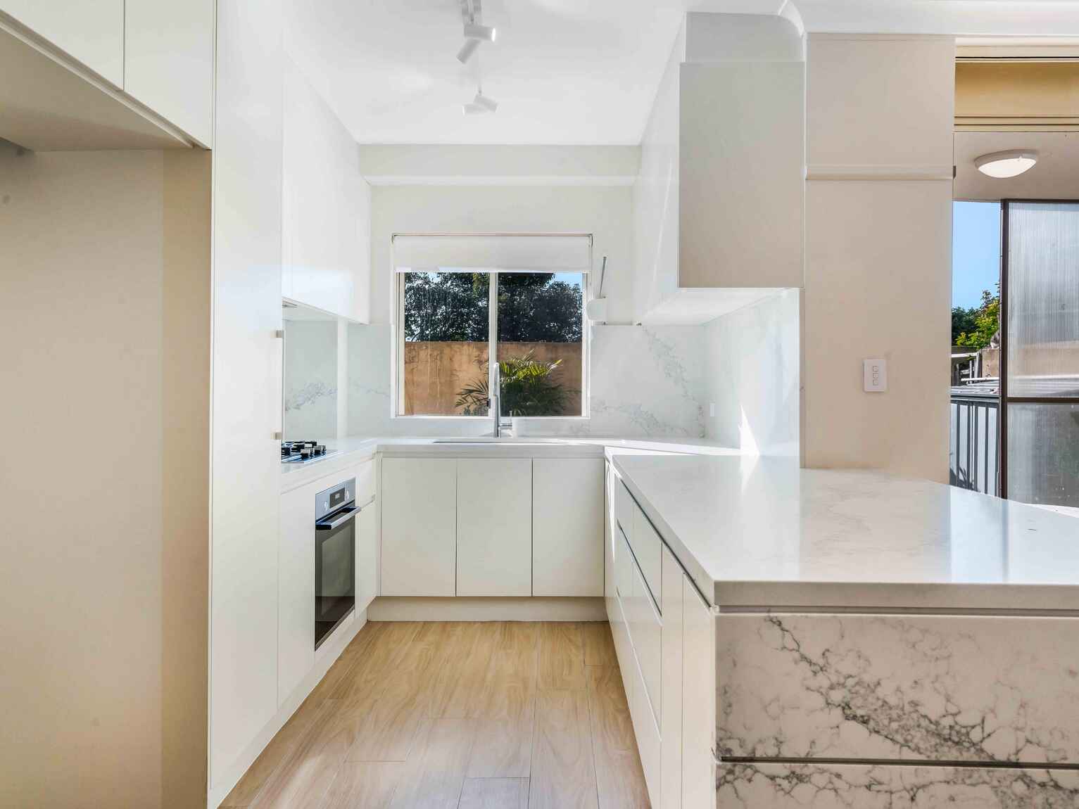 10/21-27 Amy Street Regents Park 10/21-27 Amy Street Regents Park