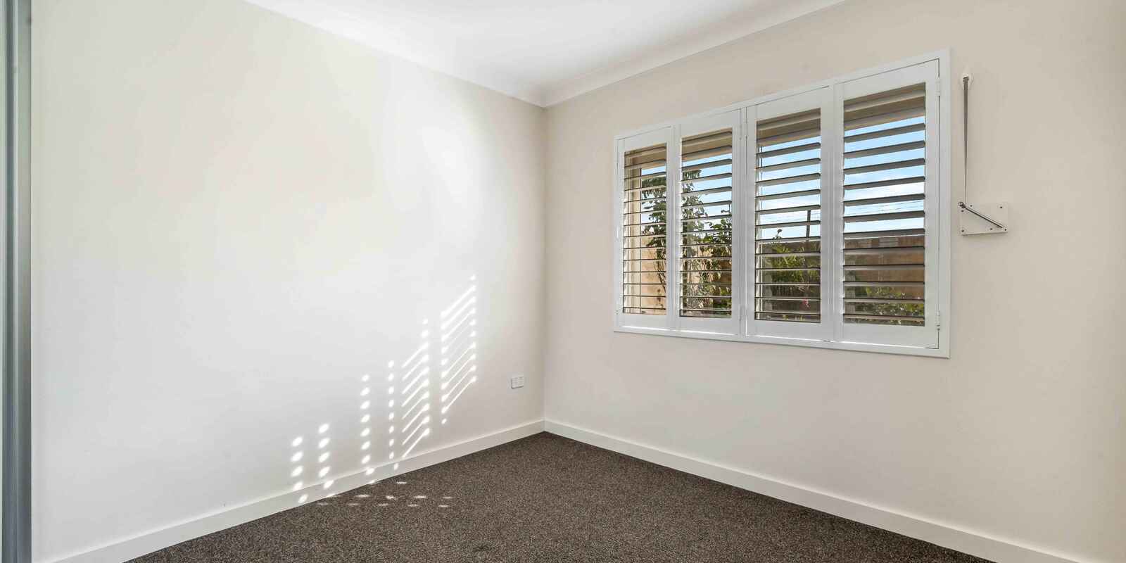 10/21-27 Amy Street Regents Park 10/21-27 Amy Street Regents Park