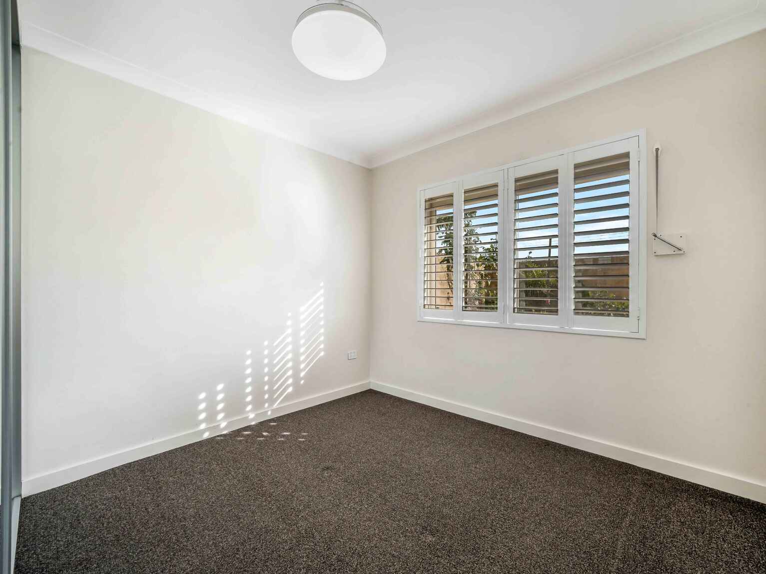 10/21-27 Amy Street Regents Park 10/21-27 Amy Street Regents Park