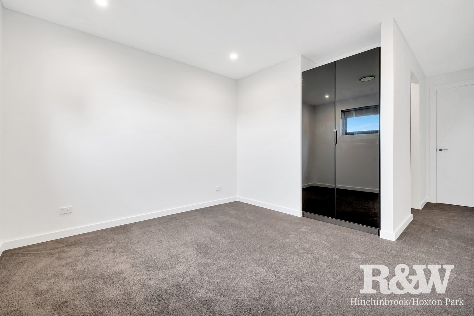 24 Kiernan Crescent Abbotsbury