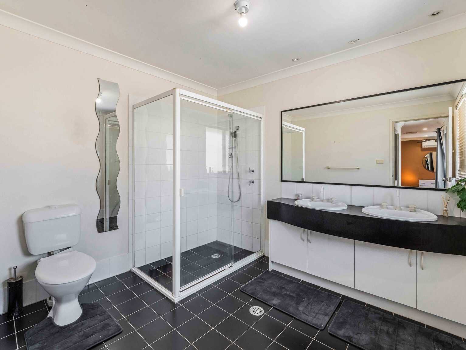 94 Greenway Drive West Hoxton 94 Greenway Drive West Hoxton