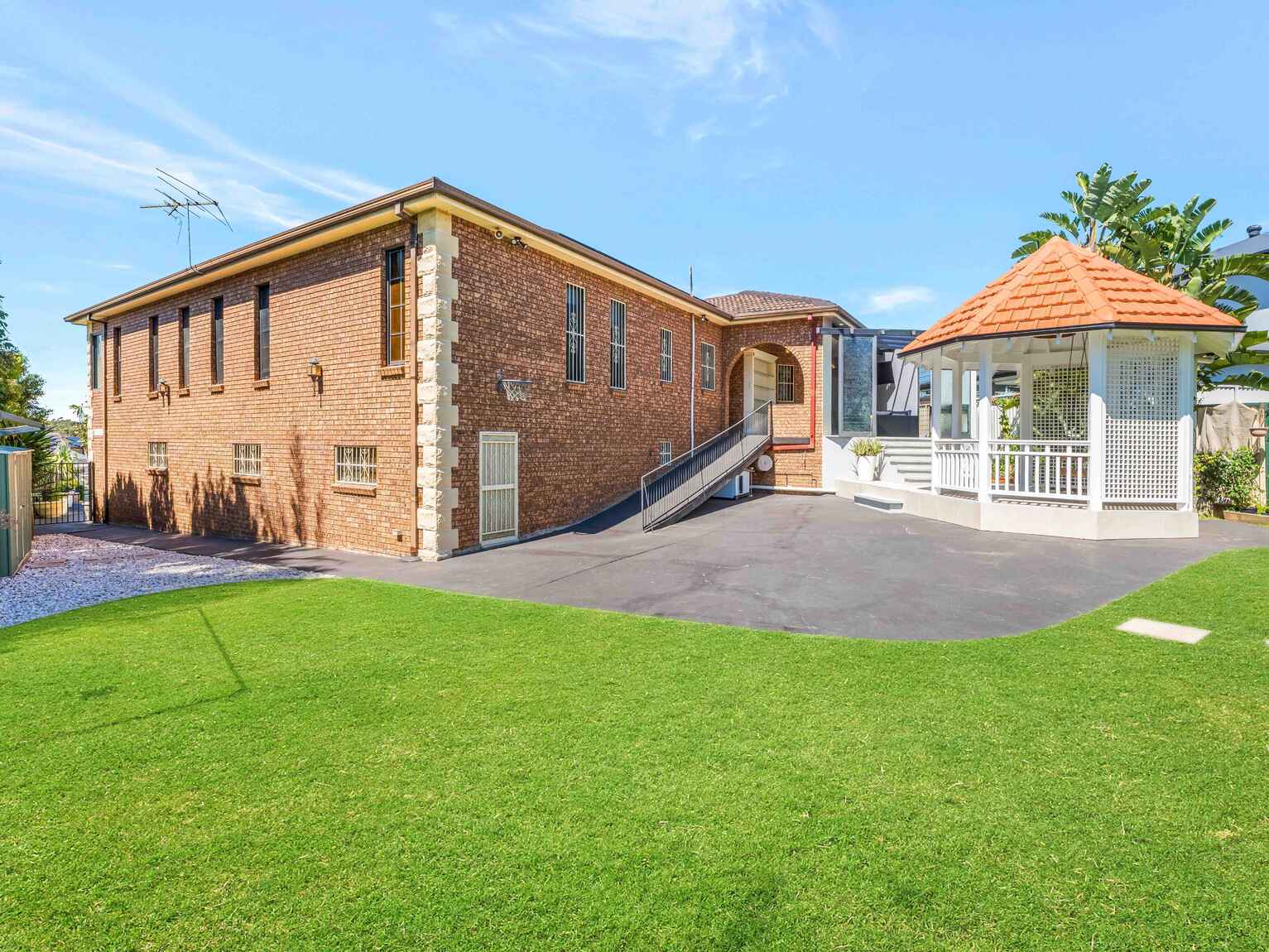 6 Gazi Close Bossley Park