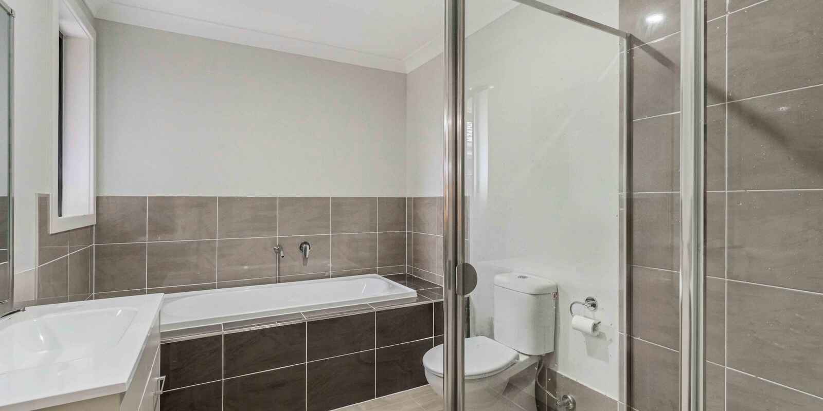 6 King Rock Road Austral