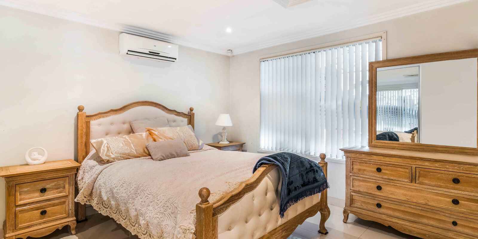 4 Charlotte Close Lurnea 4 Charlotte Close Lurnea