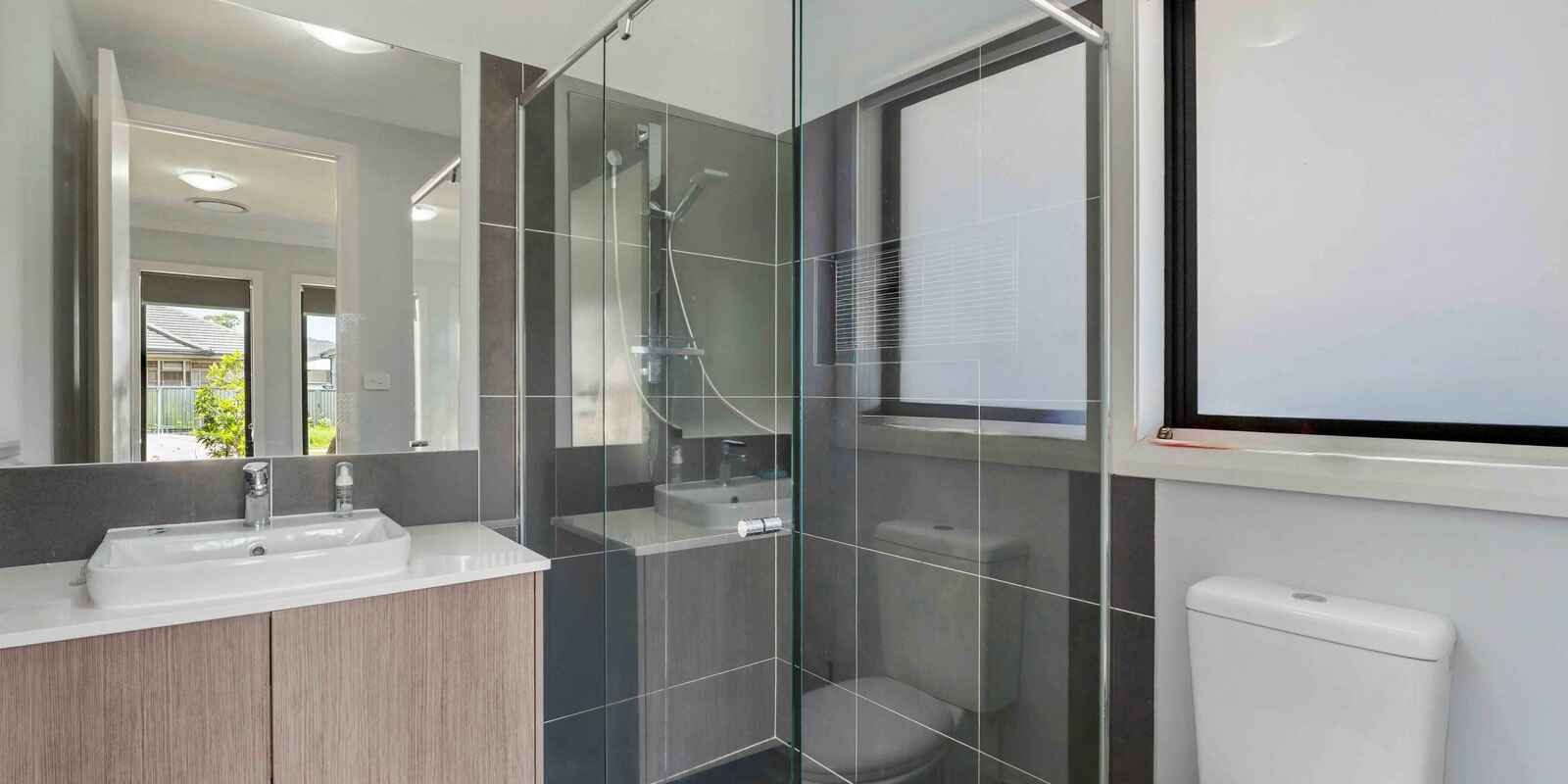 75 Seventeenth Avenue Austral