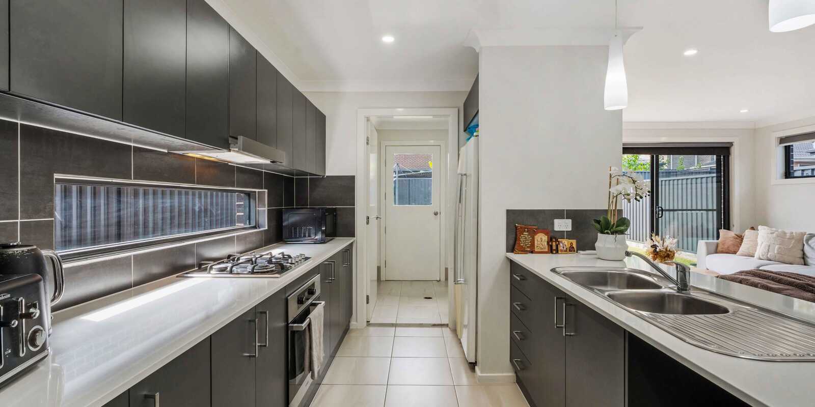 16 Cortina Avenue Austral