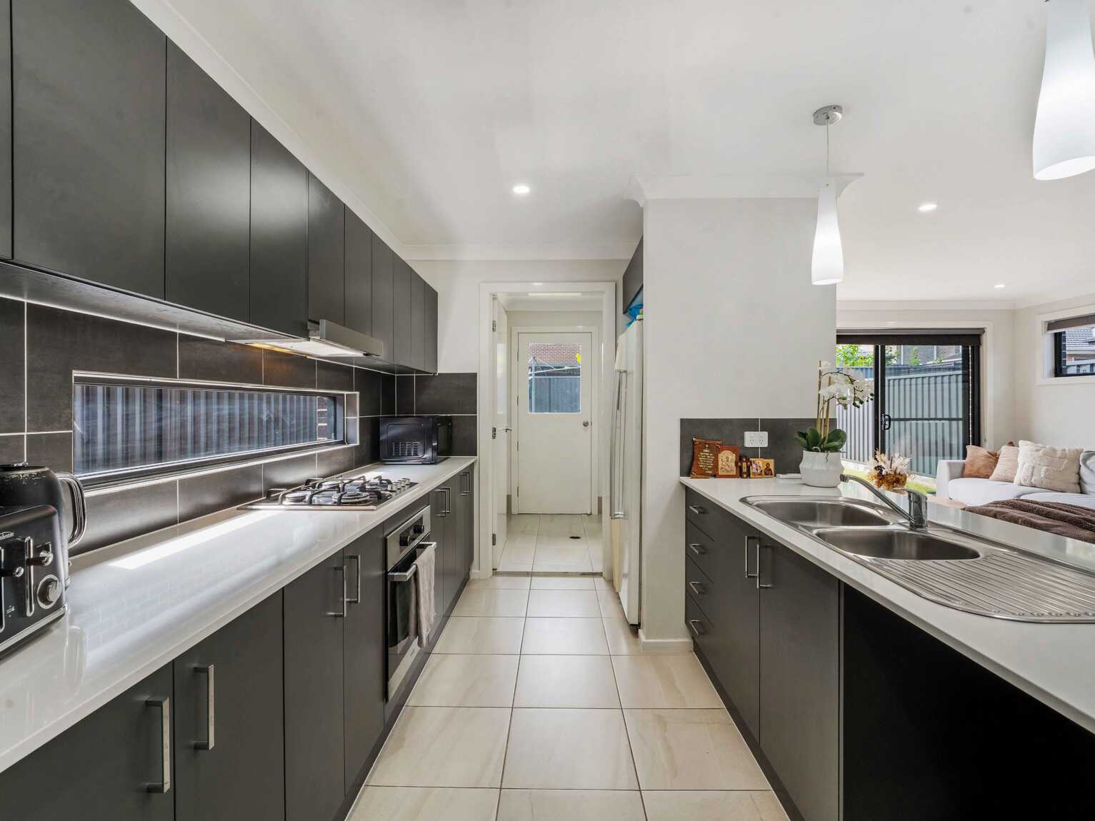 16 Cortina Avenue Austral