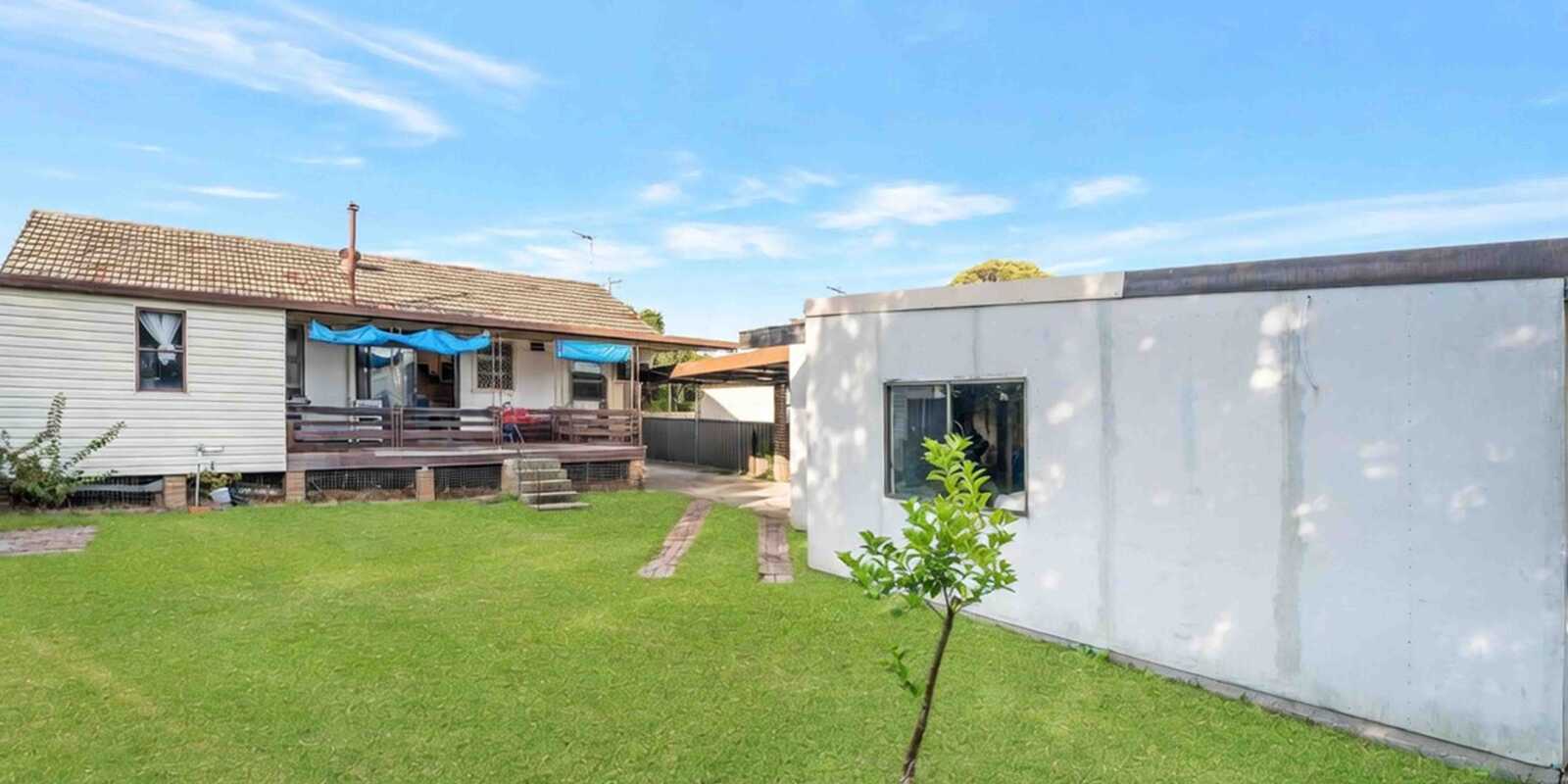 19 Guthega Crescent Heckenberg