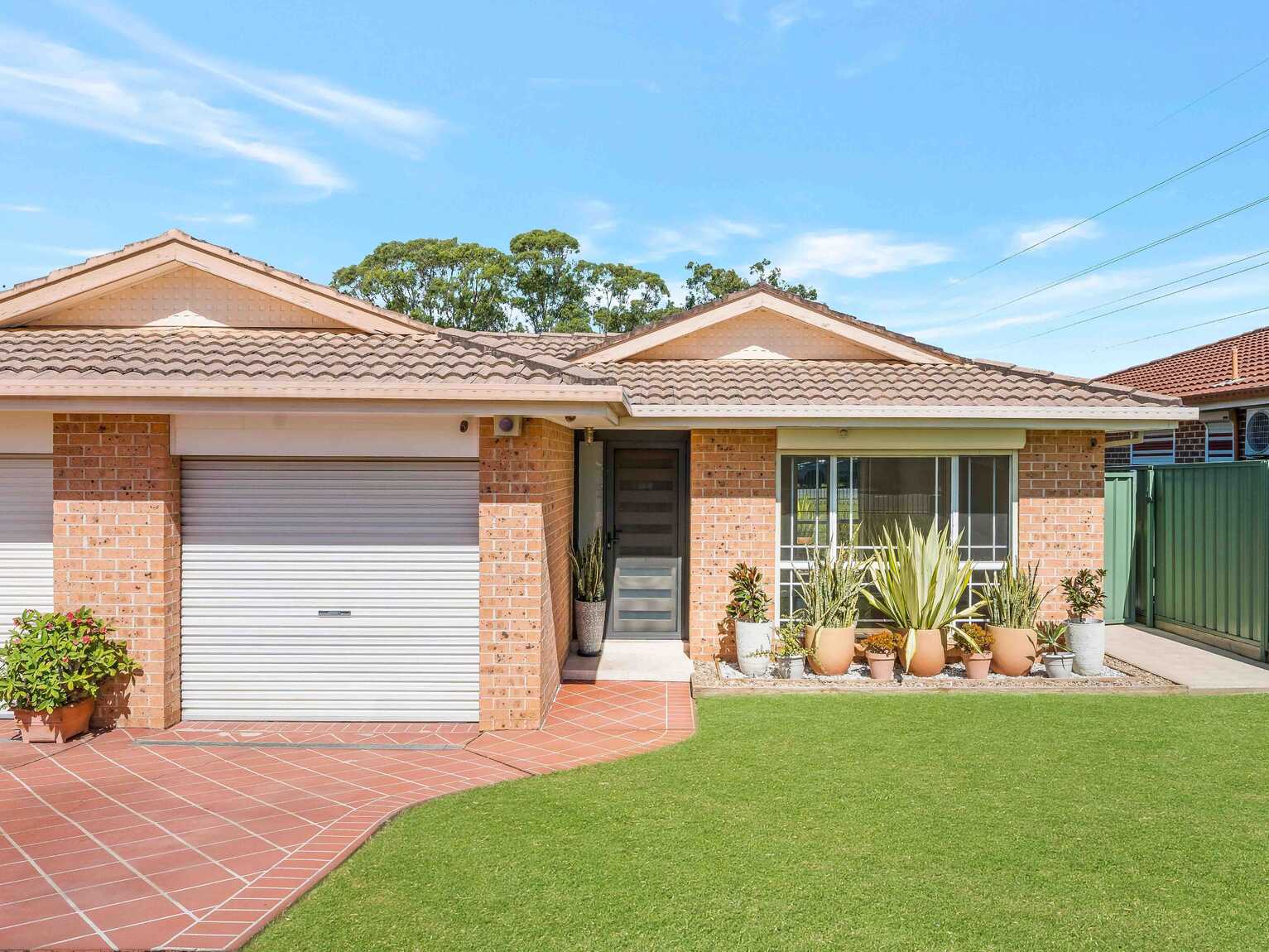 68 Starling Street Green Valley