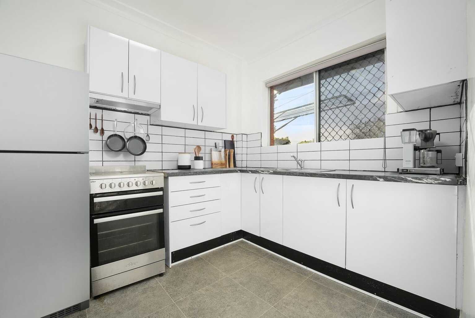 2/252 River Avenue Carramar