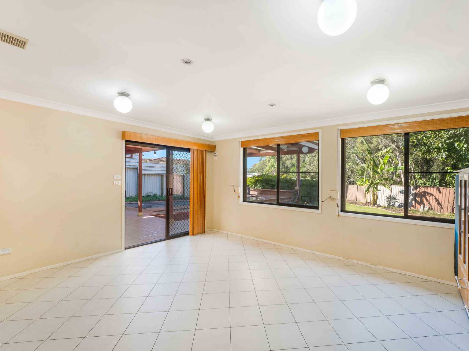 49 Delgarno Road Bonnyrigg Heights 49 Delgarno Road Bonnyrigg Heights