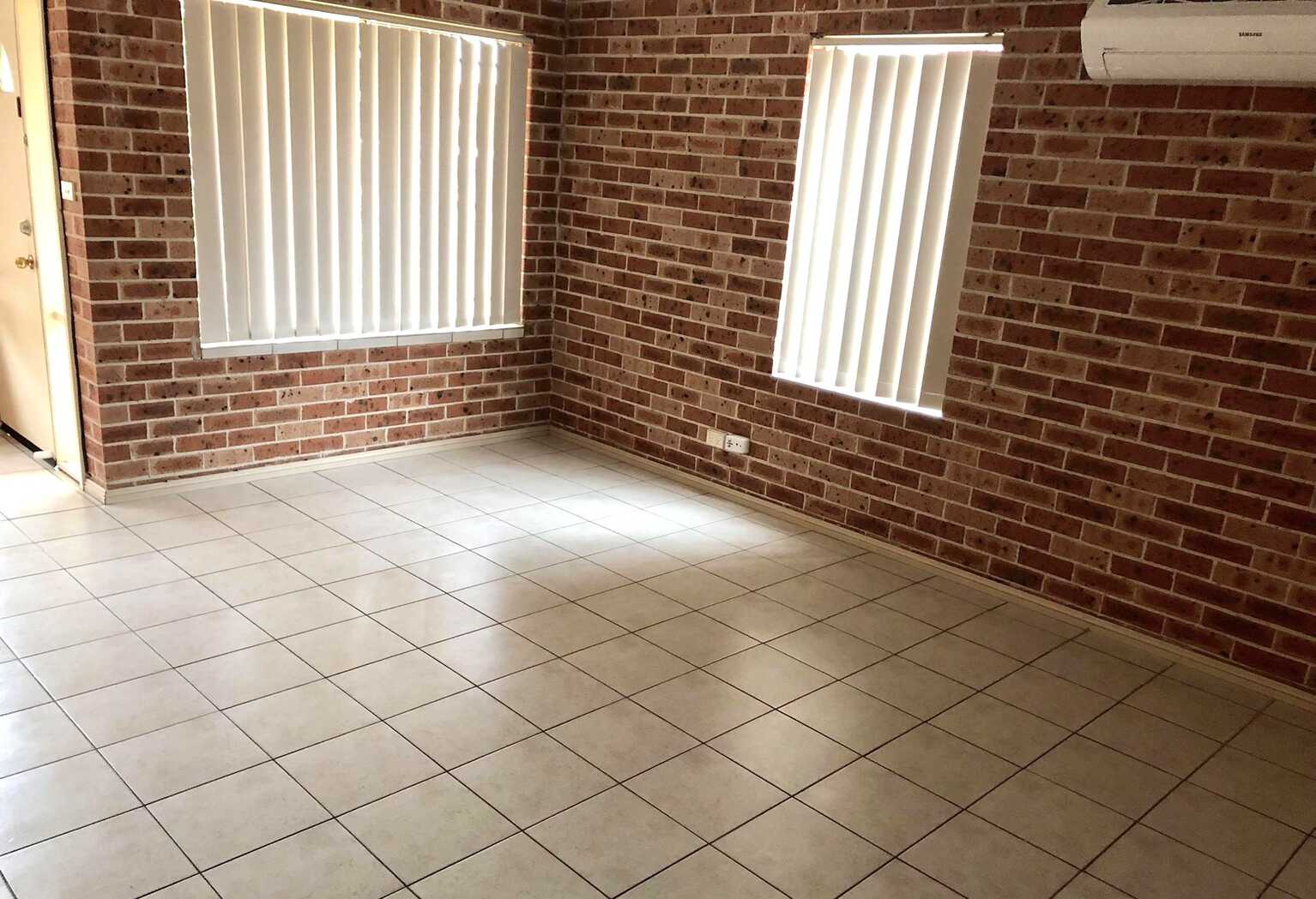 4A Corindi Close Hoxton Park