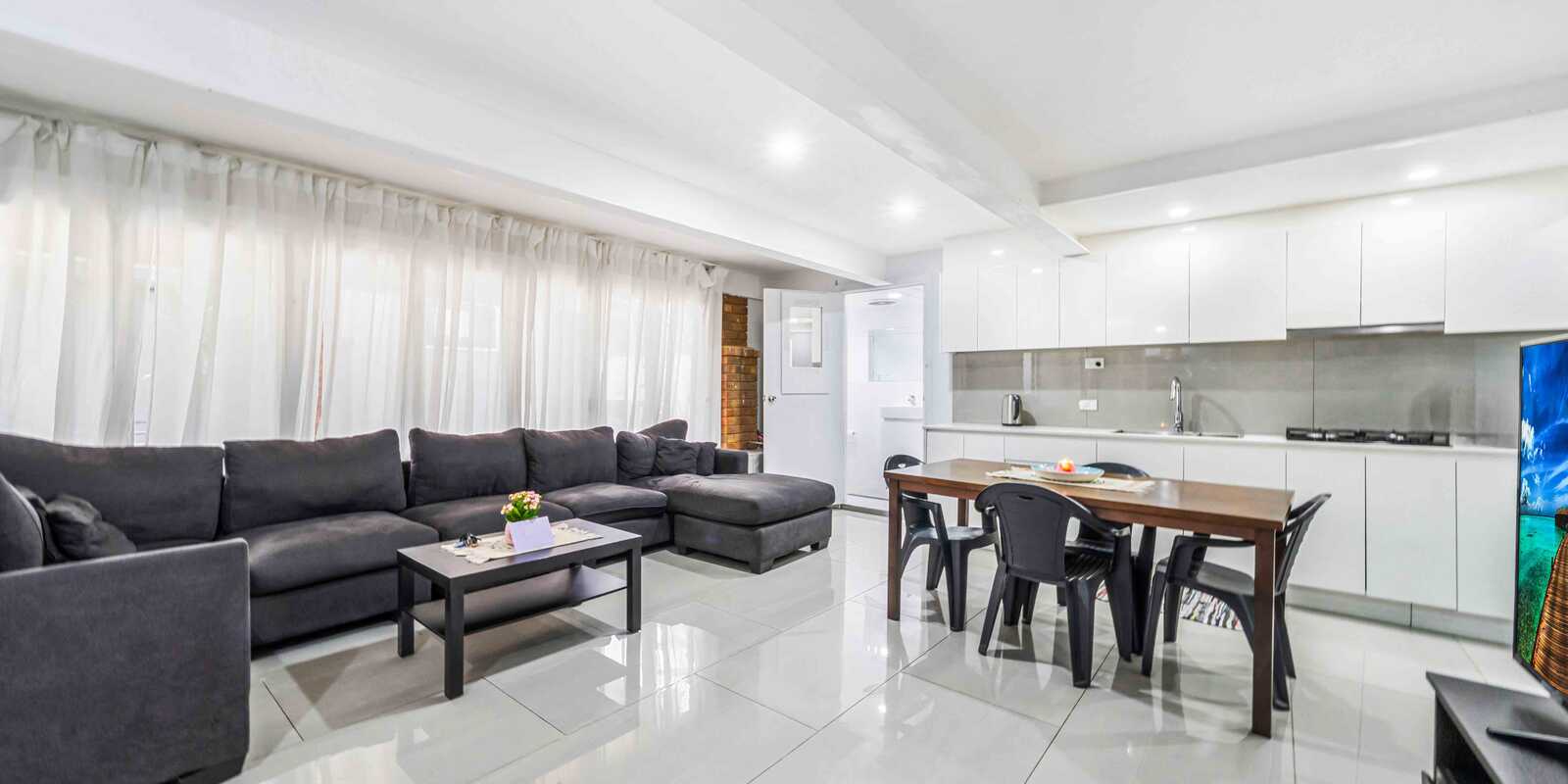 30 Knight Street Lansvale 30 Knight Street Lansvale