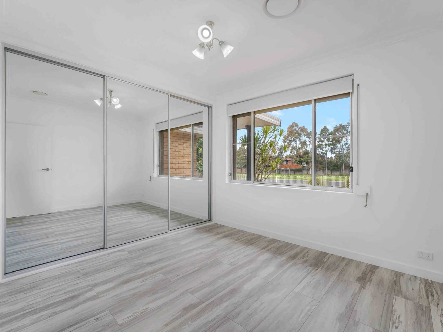 445 Hoxton Park Road Hinchinbrook