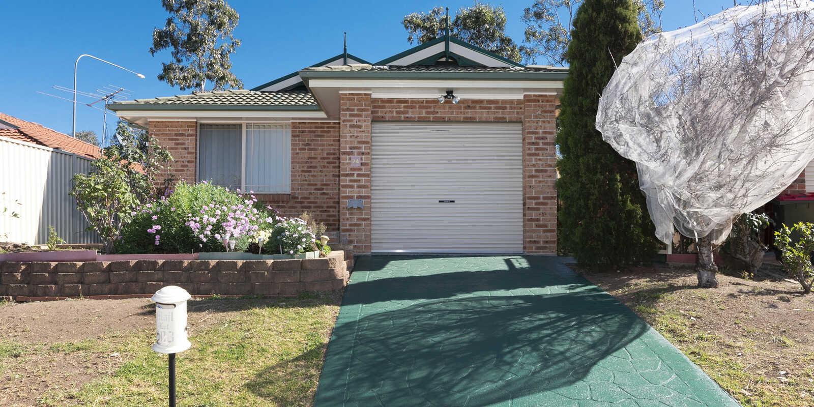 24 Tingha Close Hinchinbrook