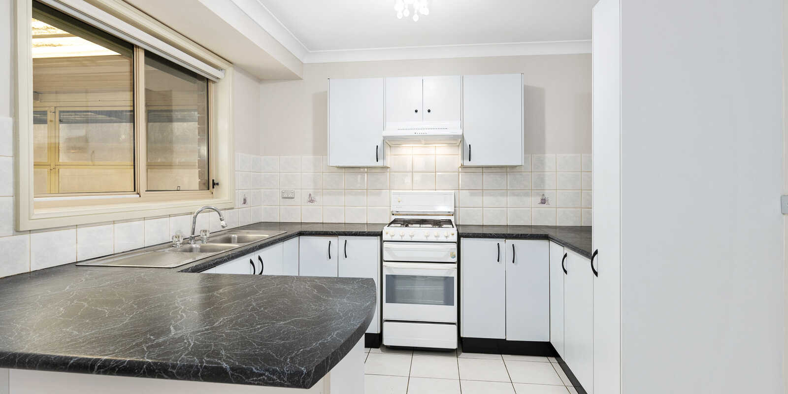 24 Tingha Close Hinchinbrook