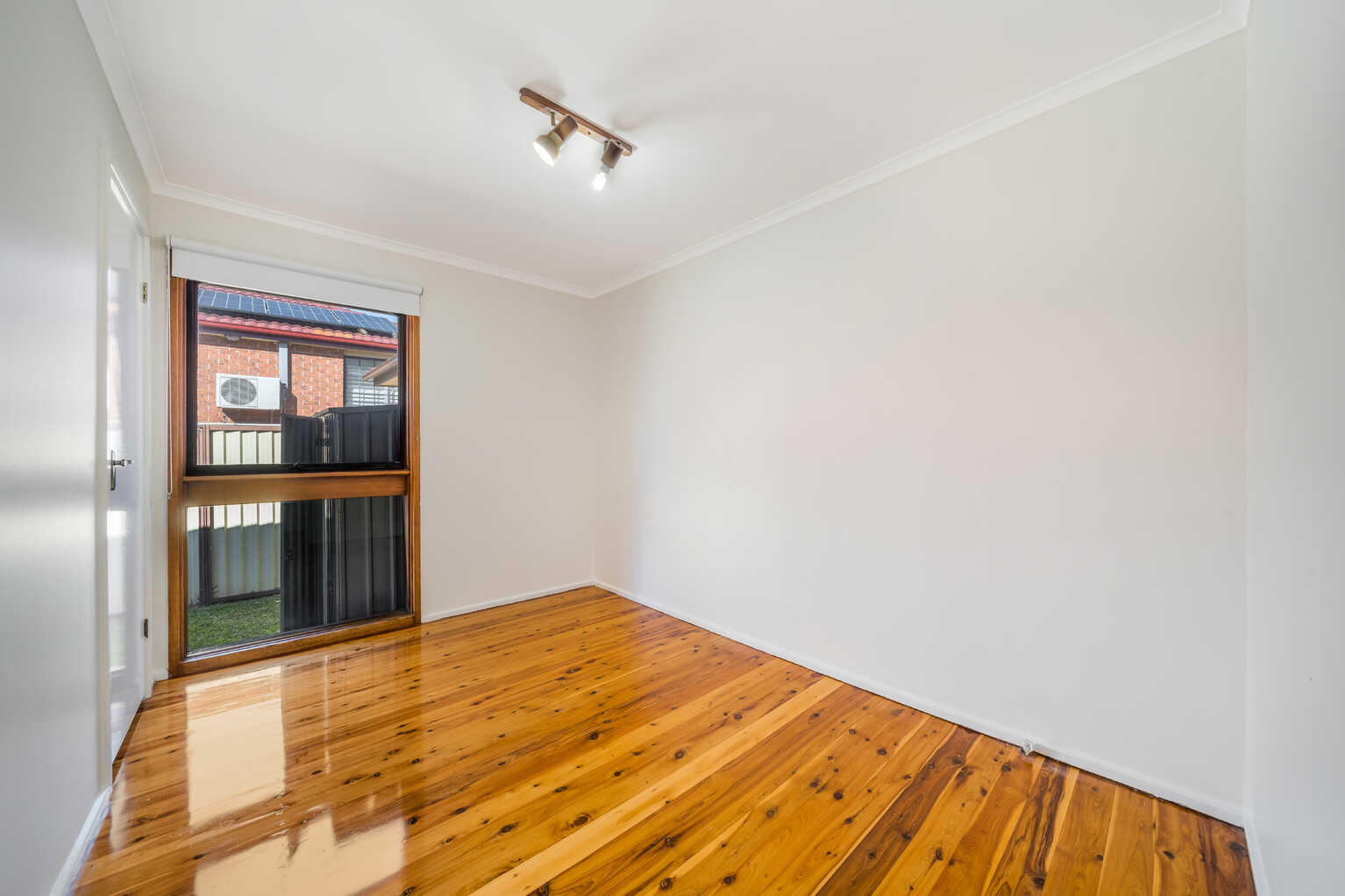 88 Brown Road Bonnyrigg