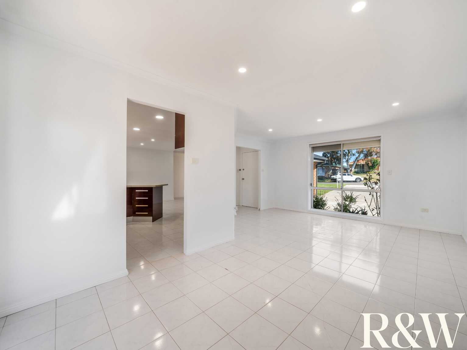 9 Grebe Place Hinchinbrook
