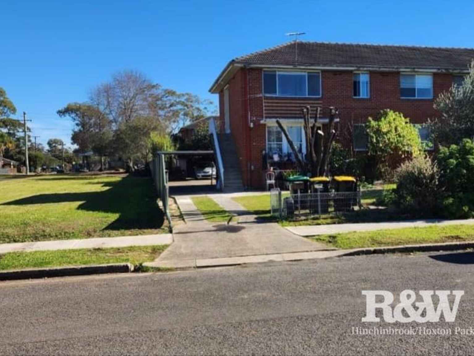 2/24 Bencubbin street Sadleir