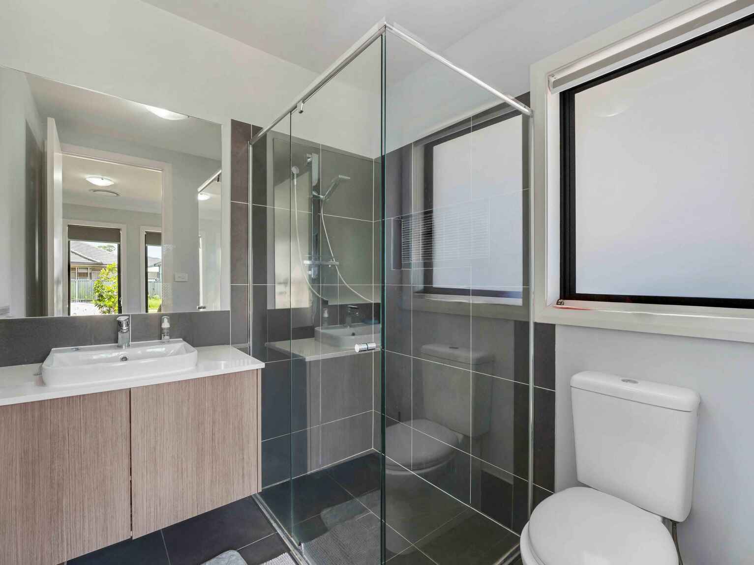 75 Seventeenth Avenue Austral 75 Seventeenth Avenue Austral