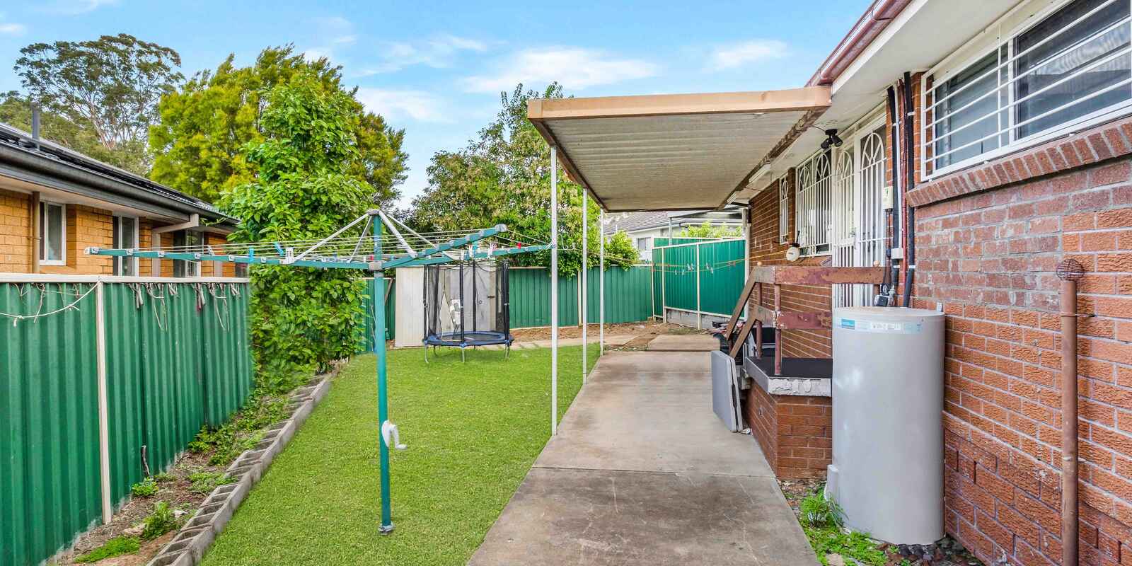 4 Charlotte Close Lurnea 4 Charlotte Close Lurnea