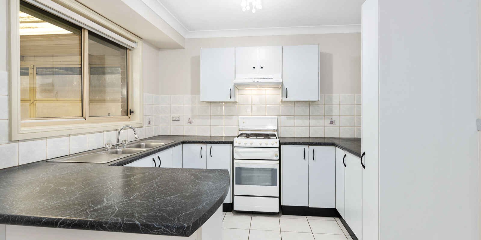 24 Tingha Close Hinchinbrook