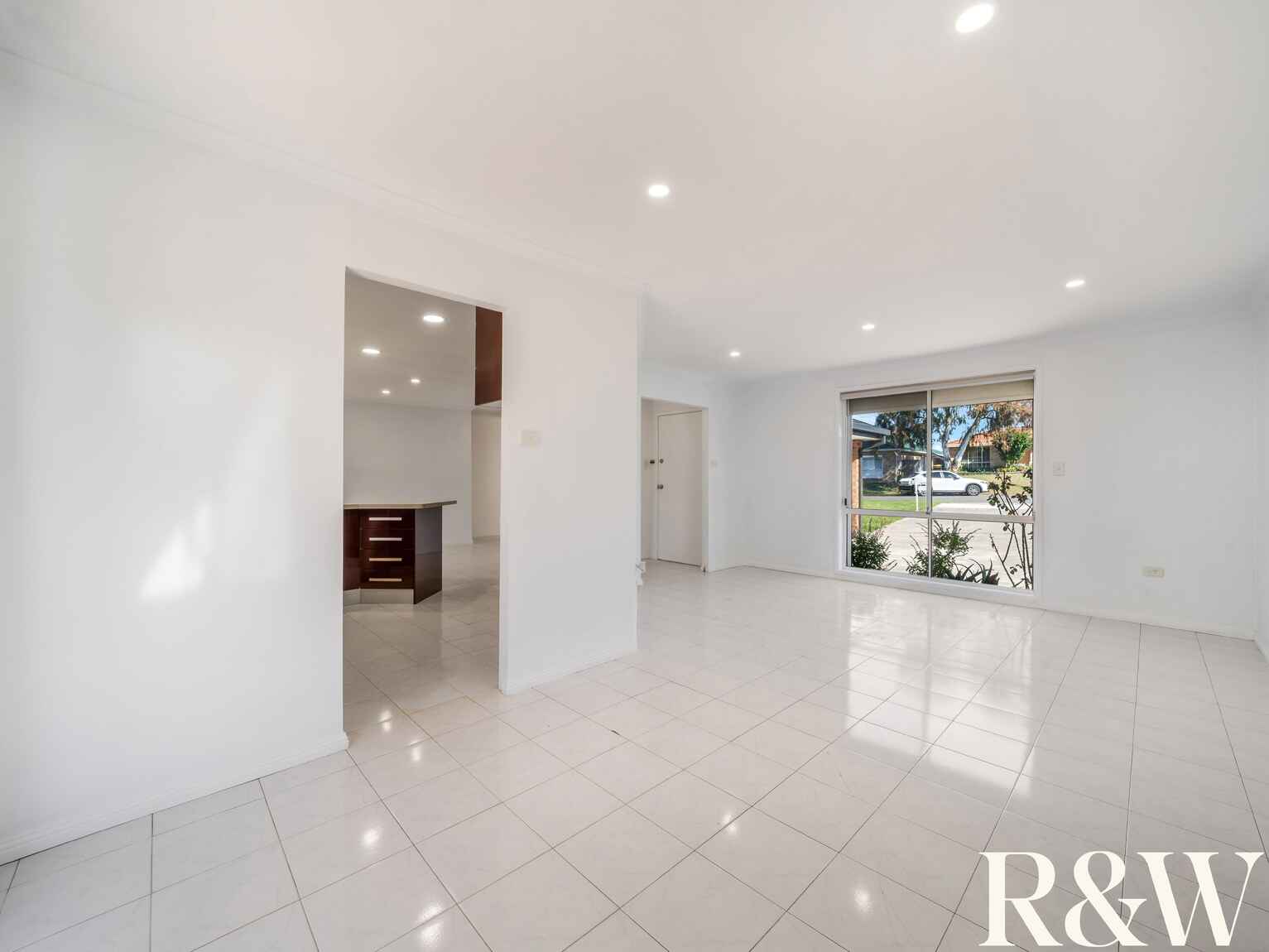 9 Grebe Place Hinchinbrook