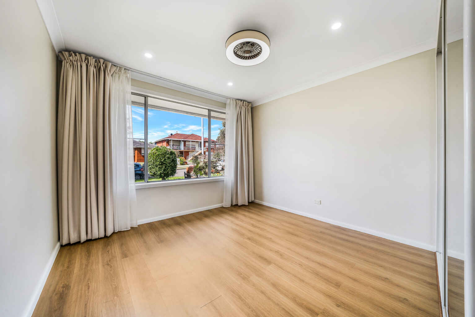 15 Bird Avenue Lurnea