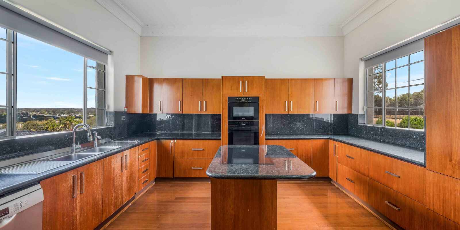 212 Campbelltown Road Denham Court 212 Campbelltown Road Denham Court