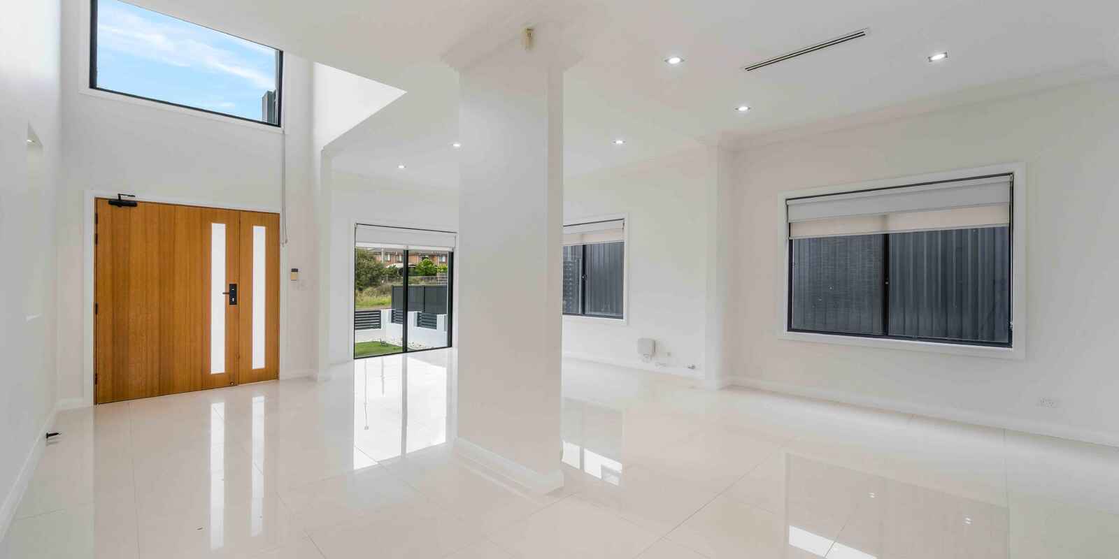 12 Mustang Close Middleton Grange 12 Mustang Close Middleton Grange