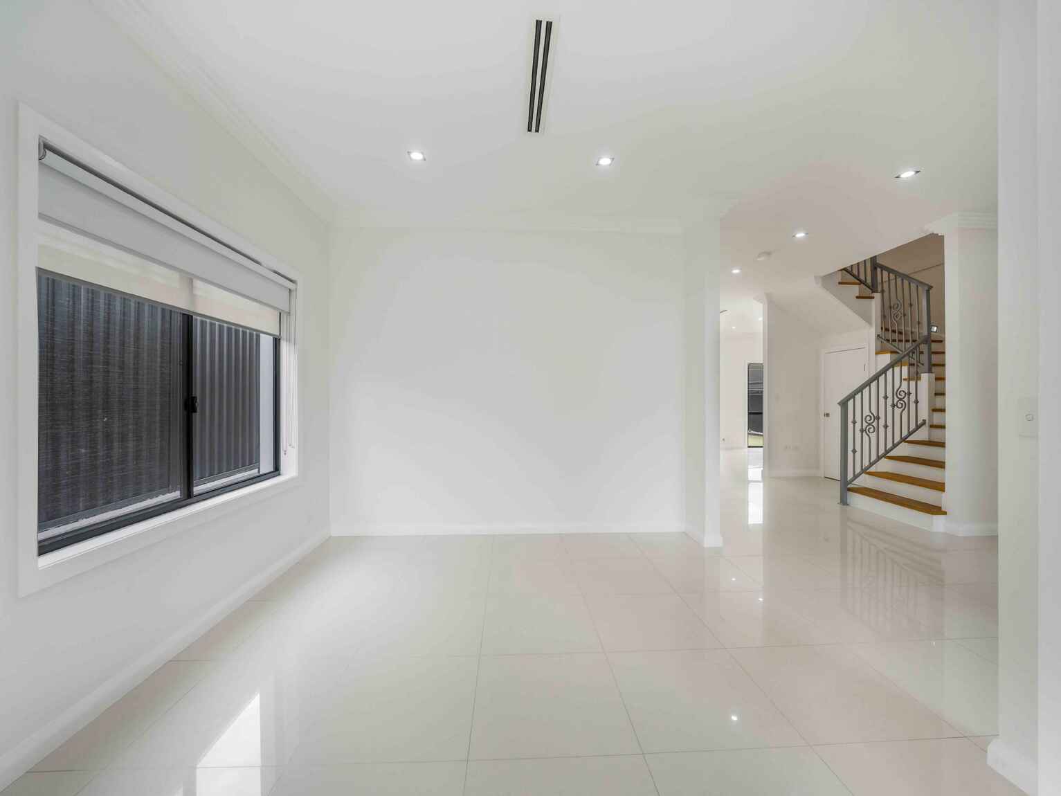 12 Mustang Close Middleton Grange 12 Mustang Close Middleton Grange